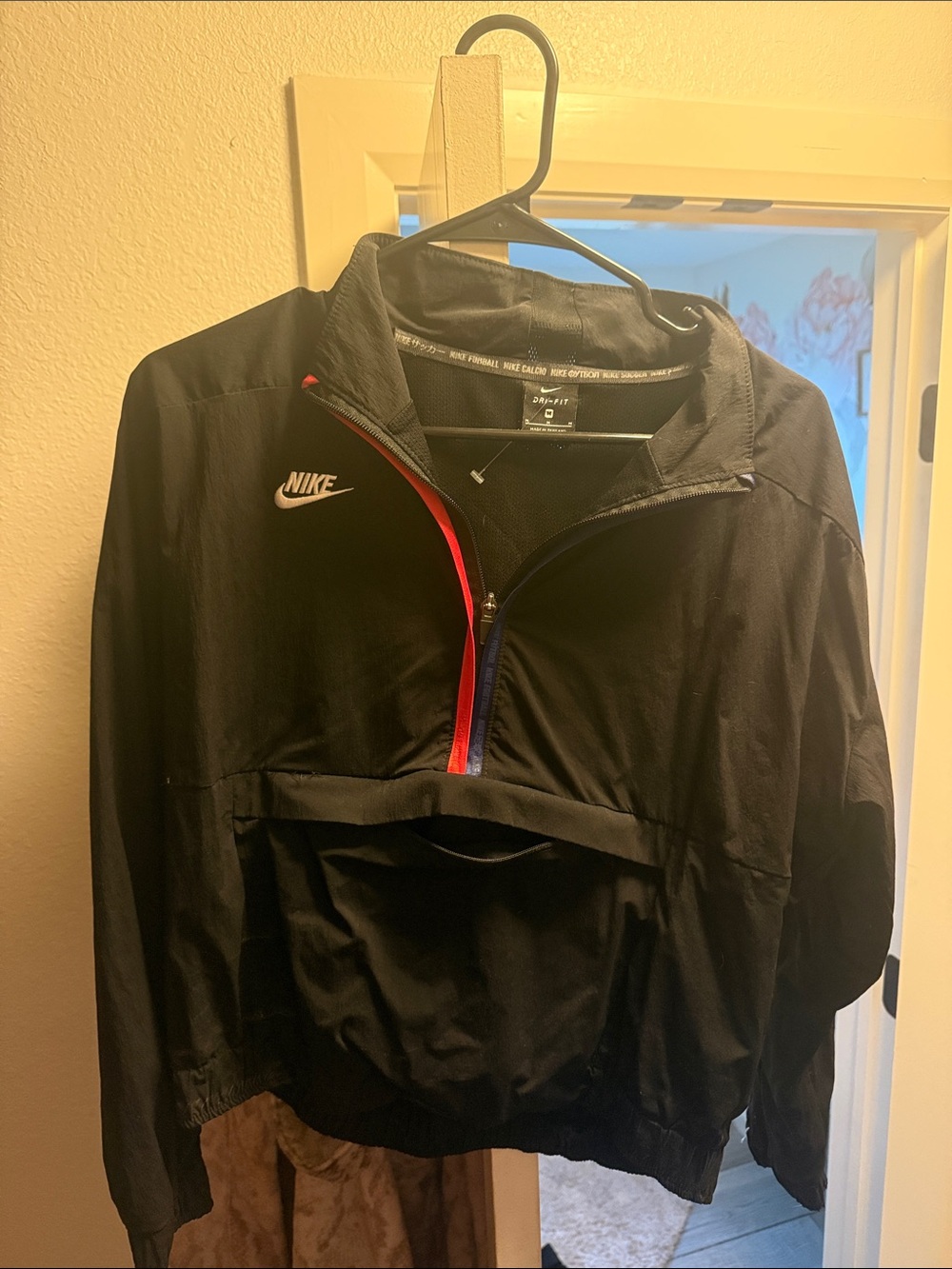 Nike Men’s Black Quarter-Zip Performance Jacket with Red Trim